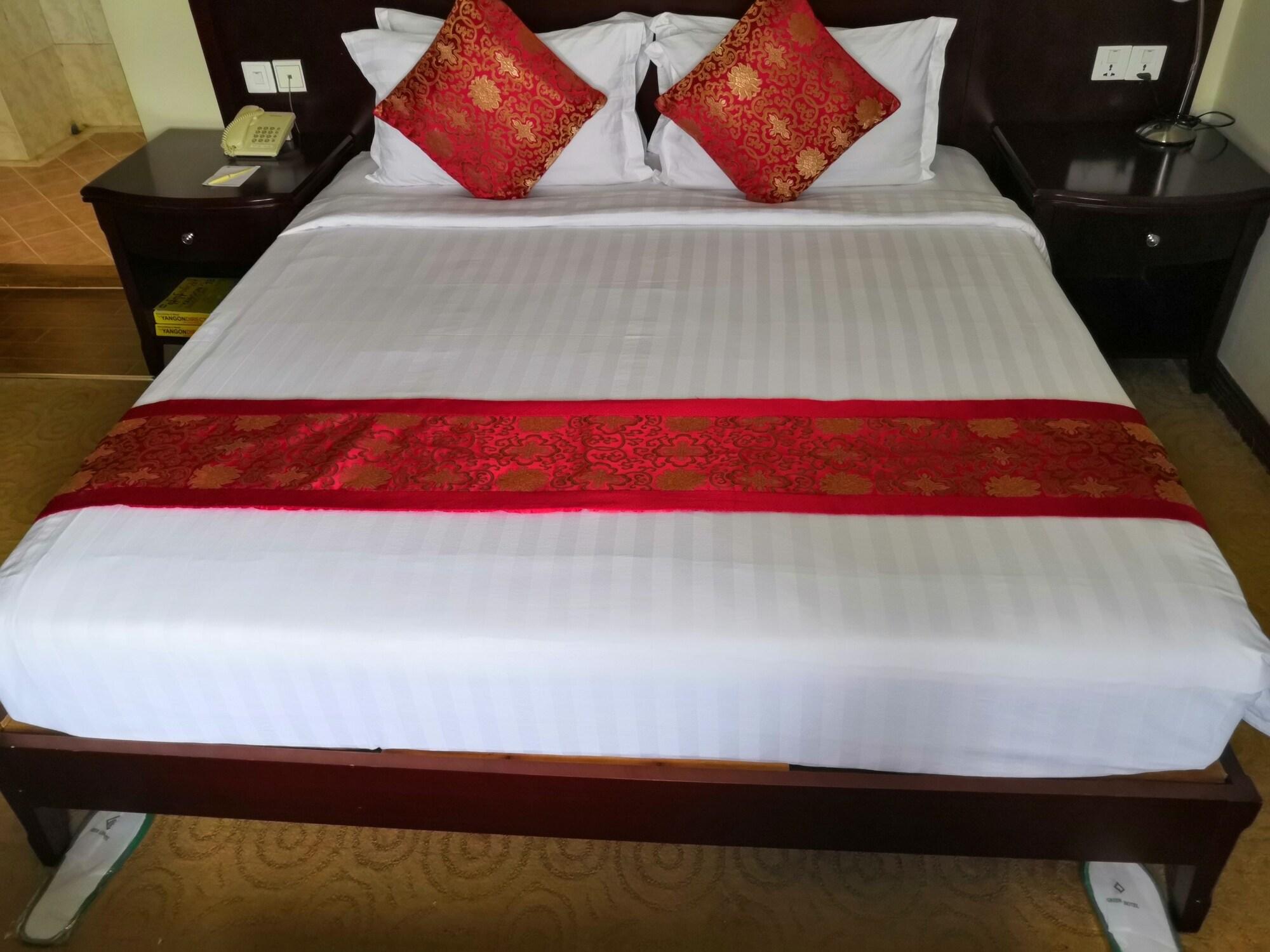 Green Leaf Hotel Rangoon Eksteriør billede