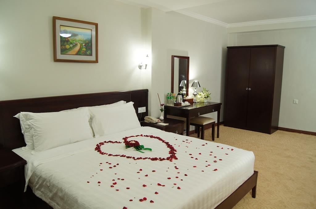 Green Leaf Hotel Rangoon Eksteriør billede