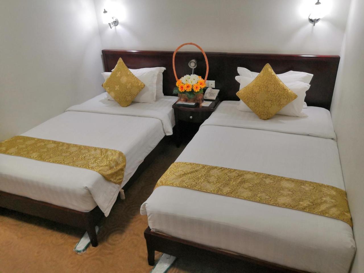 Green Leaf Hotel Rangoon Eksteriør billede