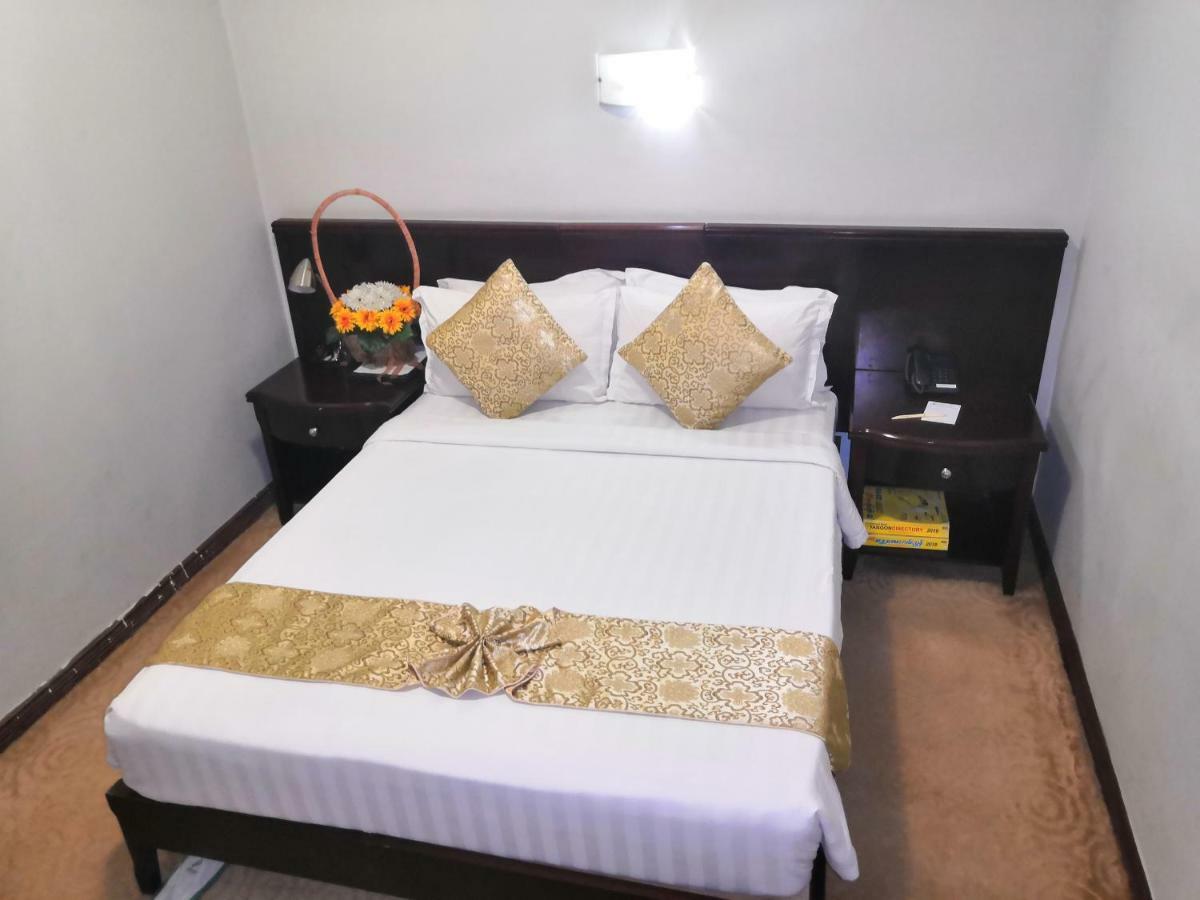 Green Leaf Hotel Rangoon Eksteriør billede