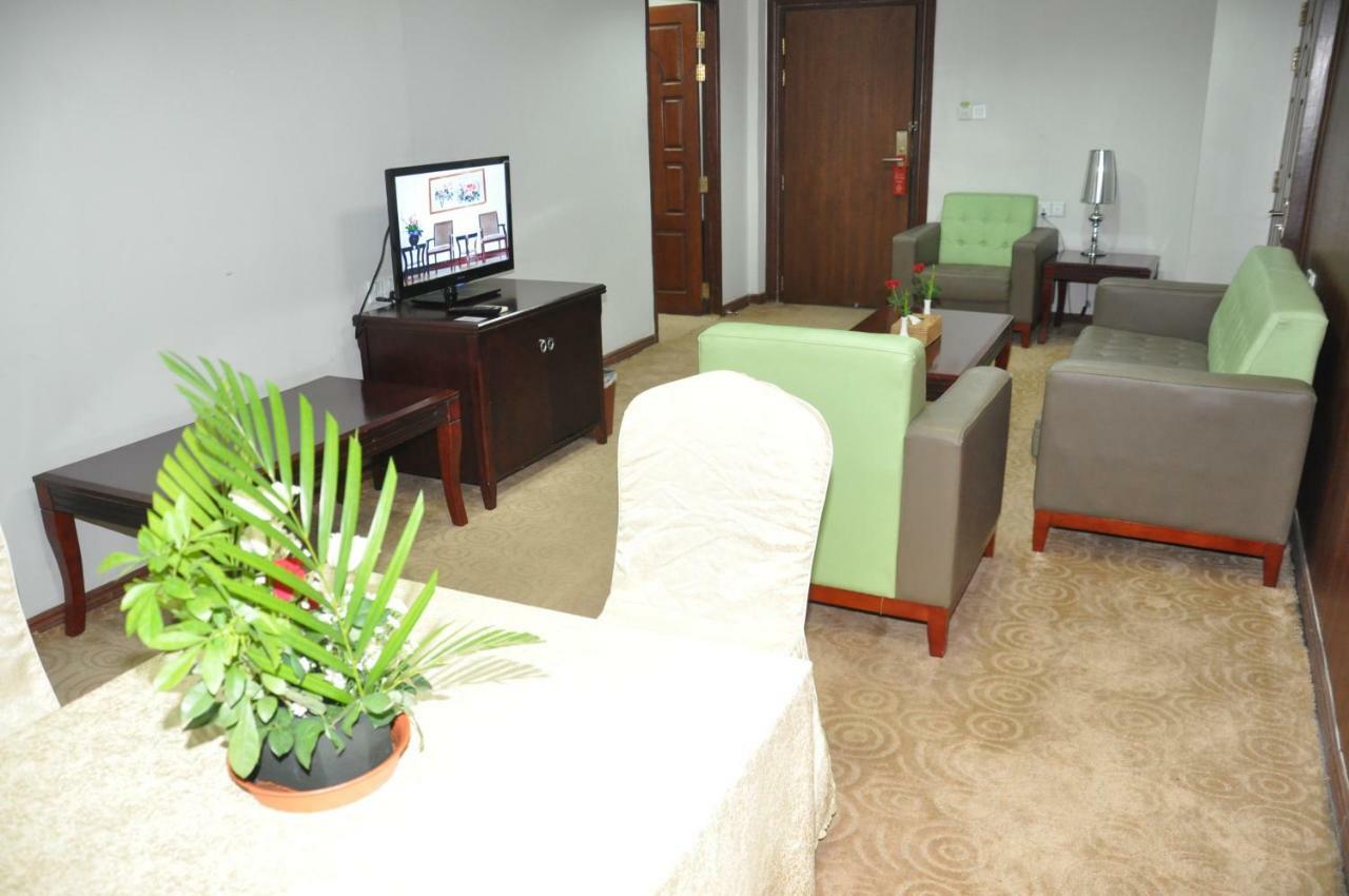 Green Leaf Hotel Rangoon Eksteriør billede