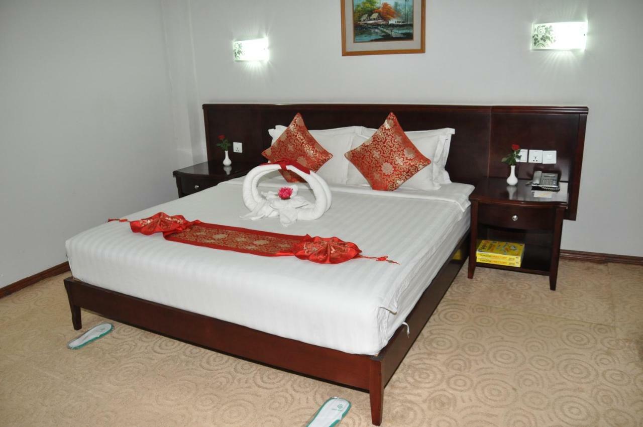 Green Leaf Hotel Rangoon Eksteriør billede